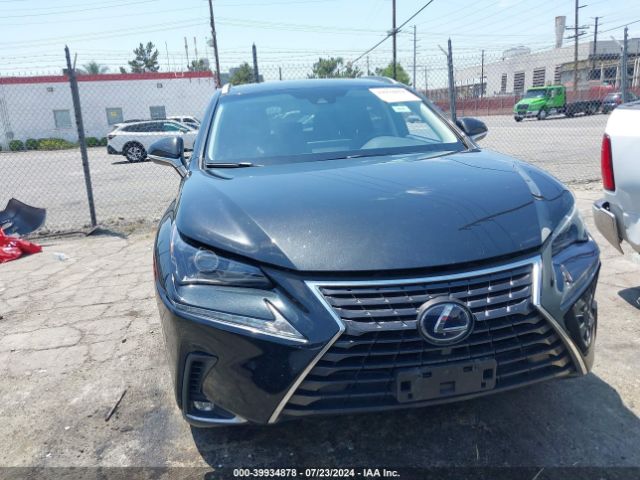 JTJBJRBZ5K2102212 Lexus NX 300H