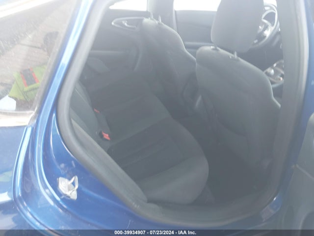 1C3CCCAB3GN124593 Chrysler 200 Limited