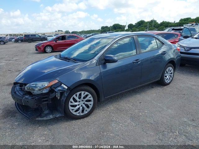 Toyota COROLLA LE 2017 2T1BURHE4HC871616 Image 2