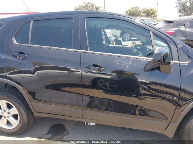 3GNCJKSB4KL303784 Chevrolet TRAX LS