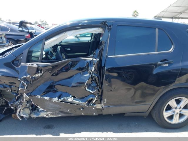 3GNCJKSB4KL303784 Chevrolet TRAX LS