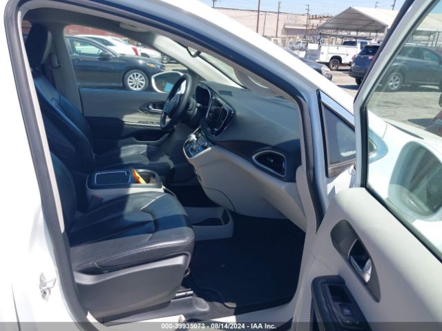 2C4RC1BG6NR170973 Chrysler Pacifica Touring L