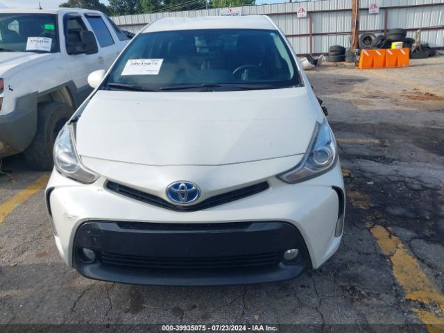 JTDZN3EU5FJ033858 Toyota Prius V Five