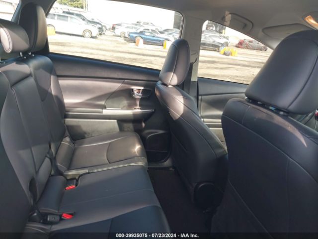 JTDZN3EU5FJ033858 Toyota Prius V Five