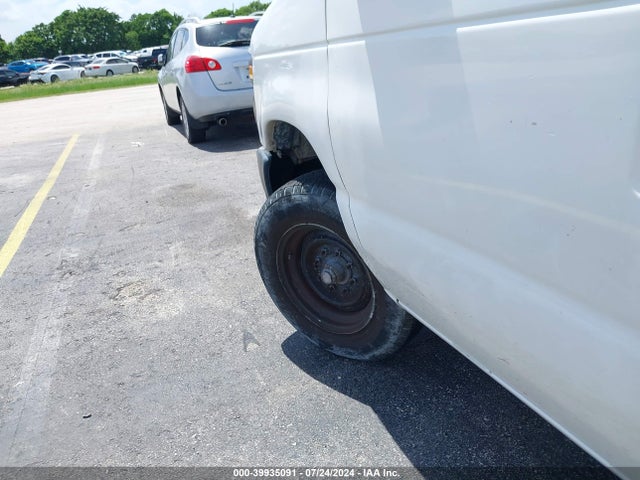 Ford E-150 Commercial 2014 1FTNE1EW2EDA21443 Image 12