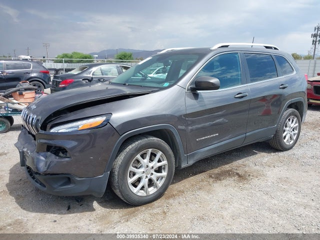 1C4PJLCB4HW517093 Jeep Cherokee Latitude Fwd