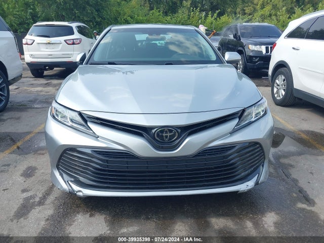 Toyota CAMRY LE 2018 4T1B11HK8JU095706 Image 12