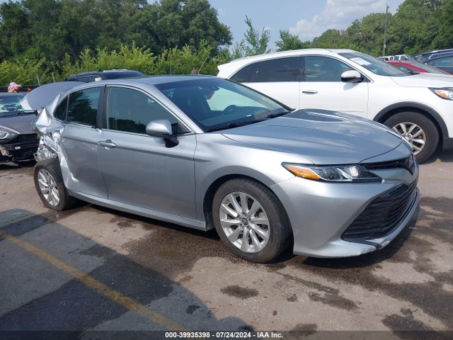 Toyota CAMRY LE 2018 4T1B11HK8JU095706 Image 13