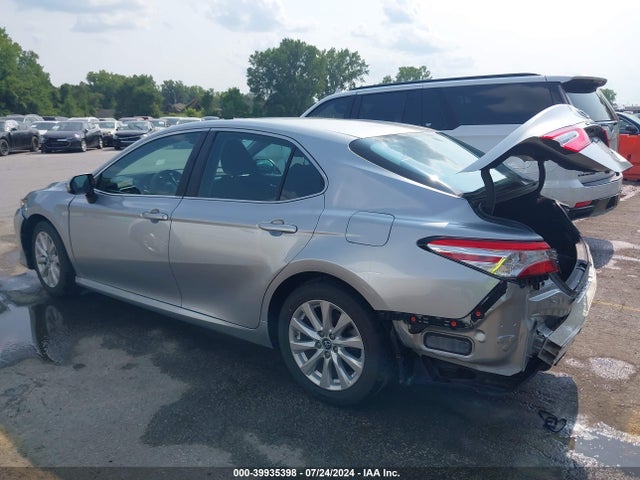 Toyota CAMRY LE 2018 4T1B11HK8JU095706 Image 14
