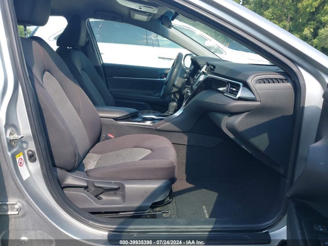 Toyota CAMRY LE 2018 4T1B11HK8JU095706 Image 5