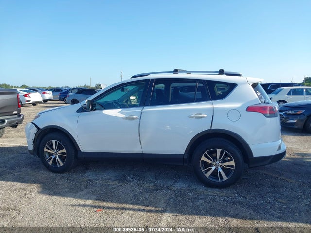 Toyota Rav4 Xle 2016 JTMWFREV6GD090842 Image 14