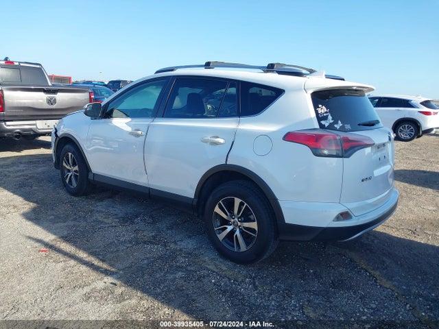 Toyota Rav4 Xle 2016 JTMWFREV6GD090842 Image 3