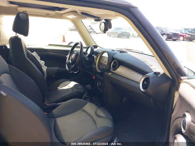 2011 MINI COOPER WMWSU3C52BT094371 Photo 4
