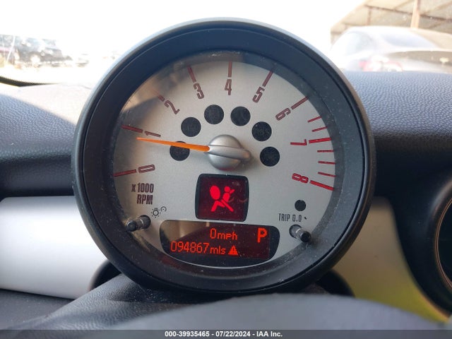 2011 MINI COOPER WMWSU3C52BT094371 Photo 6