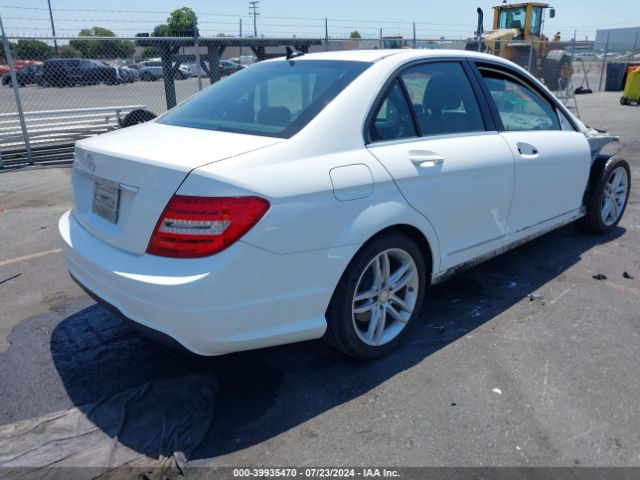 WDDGF4HB1ER302643 Mercedes-Benz C 250 Luxury/sport