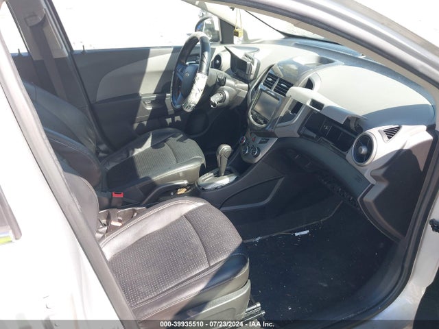 Chevrolet Sonic Ltz Auto 2016 1G1JE6SB4G4143200 Image 5