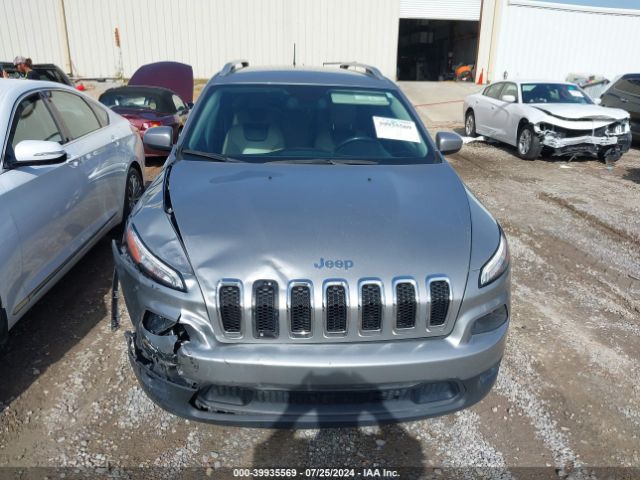 1C4PJLCB4GW297596 Jeep Cherokee Latitude