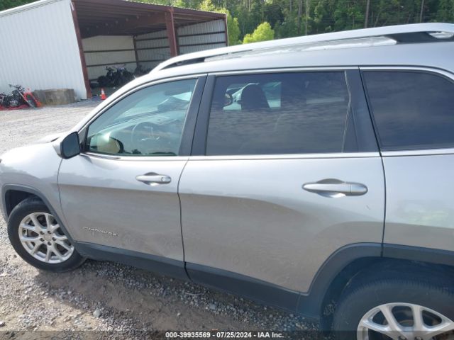 1C4PJLCB4GW297596 Jeep Cherokee Latitude