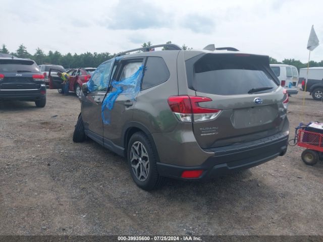 JF2SKAGC6KH461282 Subaru Forester Premium