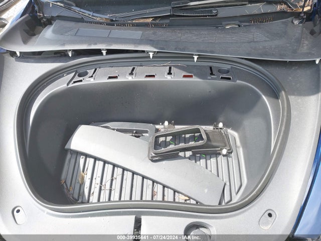 2024 TESLA MODEL 3 5YJ3E1EA1RF729404 Photo 9