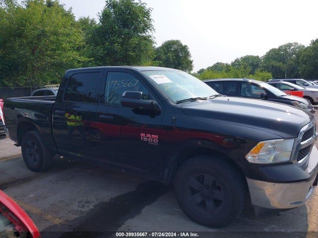 1C6RR7LGXPS575274 RAM 1500 Classic Slt  4x4 5'7 Box