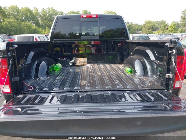 1C6RR7LGXPS575274 RAM 1500 Classic Slt  4x4 5'7 Box