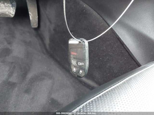 Chrysler 300C 2017 2C3CCAEG0HH552268 Image 11