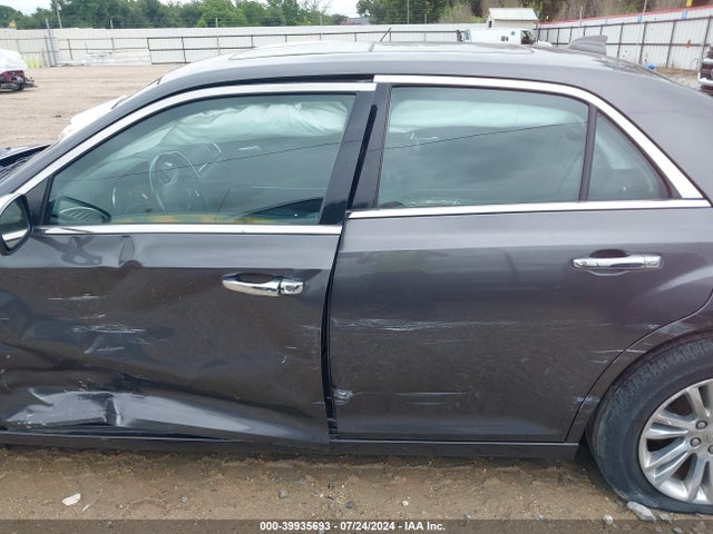 Chrysler 300C 2017 2C3CCAEG0HH552268 Image 14