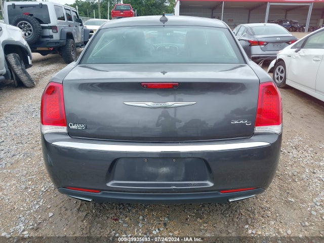 Chrysler 300C 2017 2C3CCAEG0HH552268 Image 16