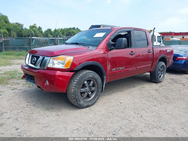 Nissan Titan Pro-4x 2014 1N6AA0EC0EN511655 Image 2