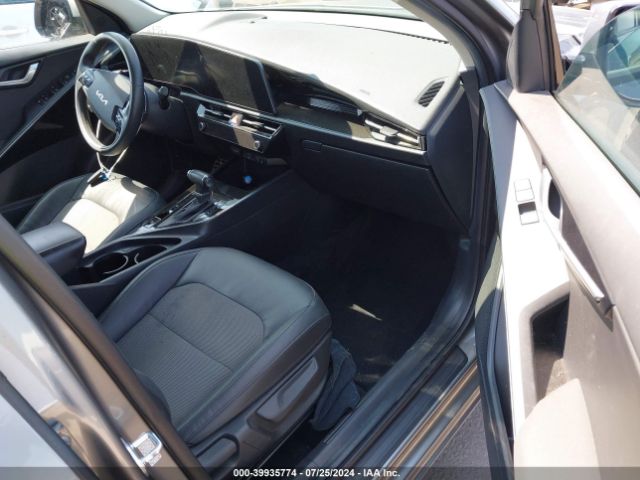 KNDCR3LEXP5033855 KIA Niro Ex Touring