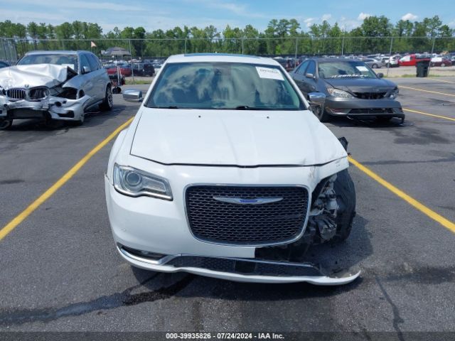 2C3CCAKGXJH304376 Chrysler 300 Limited Awd