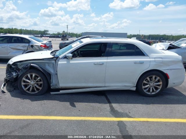 2C3CCAKGXJH304376 Chrysler 300 Limited Awd