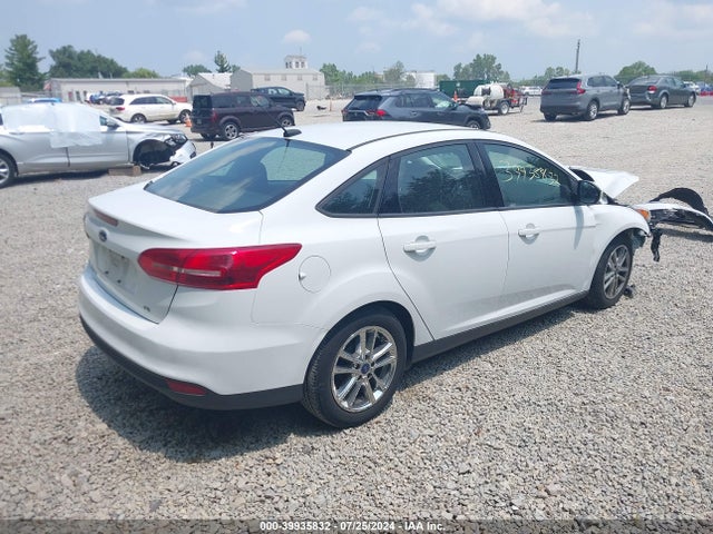 Ford FOCUS SE 2017 1FADP3F20HL313167 Image 4