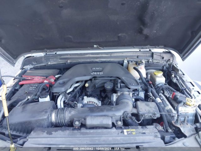 1C4HJXCG4JW279985 Jeep Wrangler Rubicon 4x4