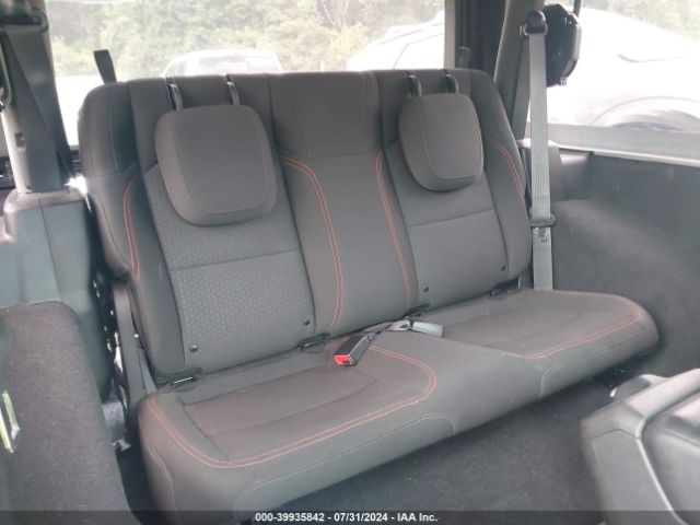 1C4HJXCG4JW279985 Jeep Wrangler Rubicon 4x4