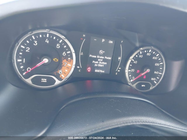 ZACCJBBT7FPC26777 Jeep Renegade Latitude