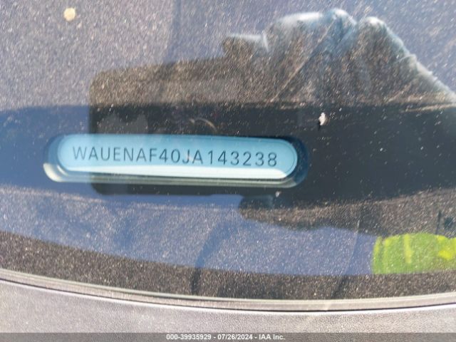WAUENAF40JA143238 Audi A4 2.0t Premium/2.0t Tech Premium