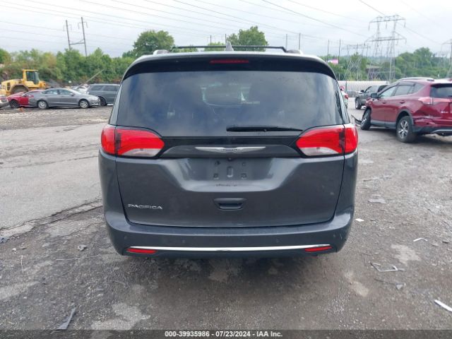2C4RC1BG8JR109179 Chrysler Pacifica Touring L