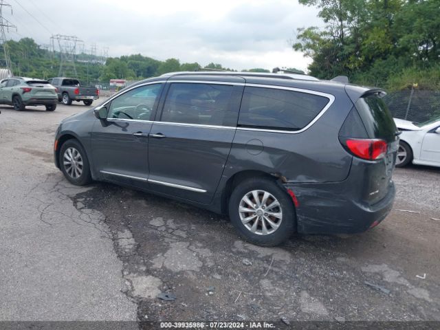 2C4RC1BG8JR109179 Chrysler Pacifica Touring L
