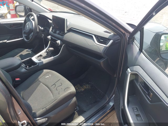 Toyota RAV4 LE 2024 2T3F1RFV5RC406655 Image 5