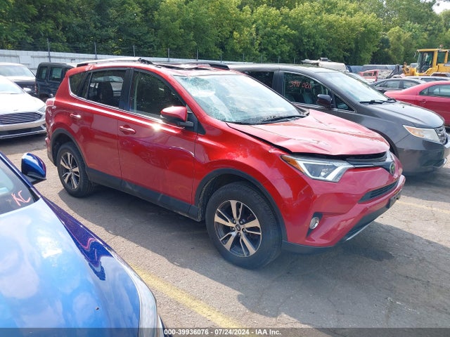Toyota Rav4 Xle 2017 JTMRFREV8HJ125056 zdjęcie główne