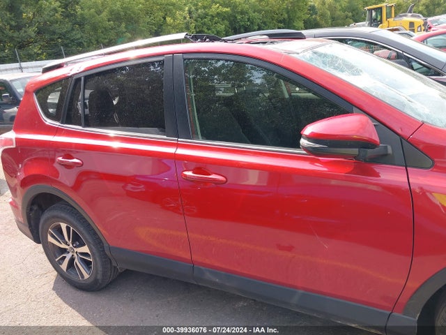 Toyota Rav4 Xle 2017 JTMRFREV8HJ125056 Image 13