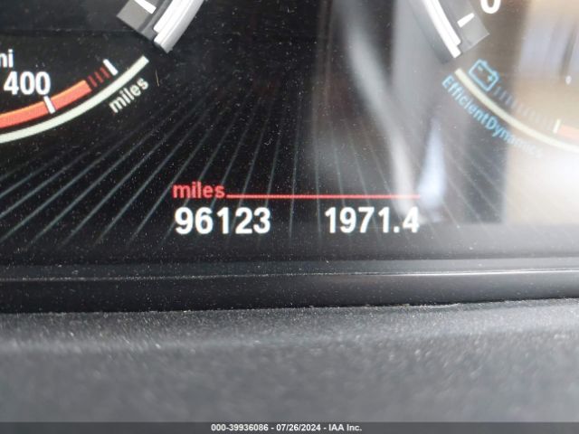 WBA5A5C51FD516390 BMW 528I