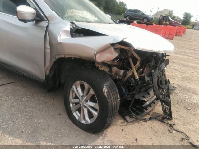 KNMAT2MV5FP571268 Nissan ROGUE SV