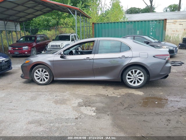 Toyota CAMRY LE 2022 4T1C11AK8NU673260 Image 15