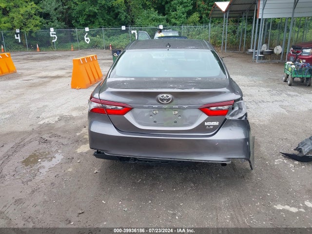 Toyota CAMRY LE 2022 4T1C11AK8NU673260 Image 17