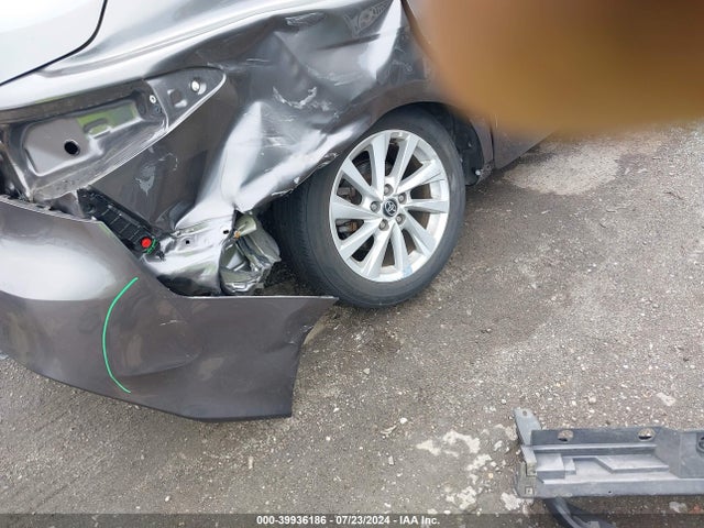 Toyota CAMRY LE 2022 4T1C11AK8NU673260 Image 18