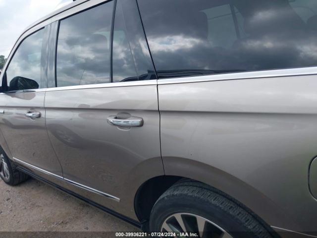 5LMJJ2HT2KEL02612 Lincoln Navigator Select