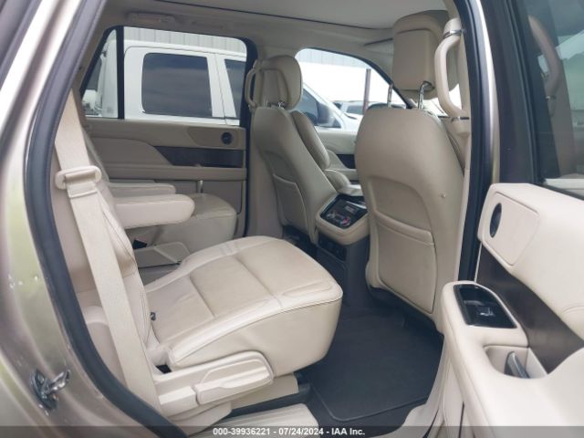 5LMJJ2HT2KEL02612 Lincoln Navigator Select